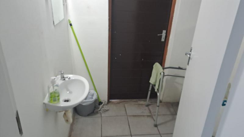 To Let commercial Property for Rent in Walmer Eastern Cape